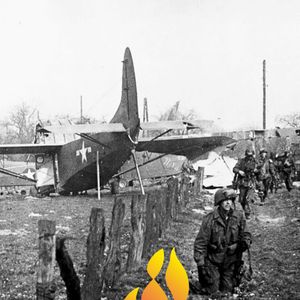 Op 24 maart 1945 is het 81 jaar geleden dat op één dag en op één plek de grootste luchtlandingsoperatie ooit plaatsvindt. Tijdens Operatie Varsity landen meer dan 16.000 parachutisten en duizenden zweefvliegtuigen nabij Wezel, ten oosten van de Rijn, achter de vijandelijke linies. Hun doel: de Duitse verdediging doorbreken en de opmars naar Noord-Duitsland en Berlijn ondersteunen. De geallieerden hebben van hun lessen uit Operatie Market Garden geleerd en droppen de landingsdivisies dit keer dichter bij hun eigen linies. De operatie verloopt zeer succesvol en de bevrijding van Europa komt steeds meer in zicht. 💪🕊️ 

Vanuit Wageningen, Stad van de Bevrijding, staan we stil bij deze gebeurtenissen uit de geschiedenis en koesteren we onze vrijheid. #MaakHetVerschil 🕊️💜