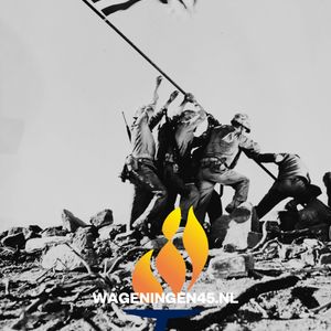Op 19 februari 1945 begint de Slag om Iwo Jima. 🏝️🕊️ Het kleine eiland in de Stille Oceaan, niet groter dan Wageningen, is van groot strategisch belang voor de geallieerden. Ruim 30.000 Amerikaanse mariniers vallen het zwaar verdedigde eiland aan. De strijd duurt meer dan een maand en kost aan beide zijden duizenden levens. Uiteindelijk weten de Amerikanen het eiland te veroveren. De Navajo Code Talkers maken het verschil, zij versturen in hun eigen taal gecodeerde berichten die nooit worden gekraakt. 🫶  #MaakHetVerschil